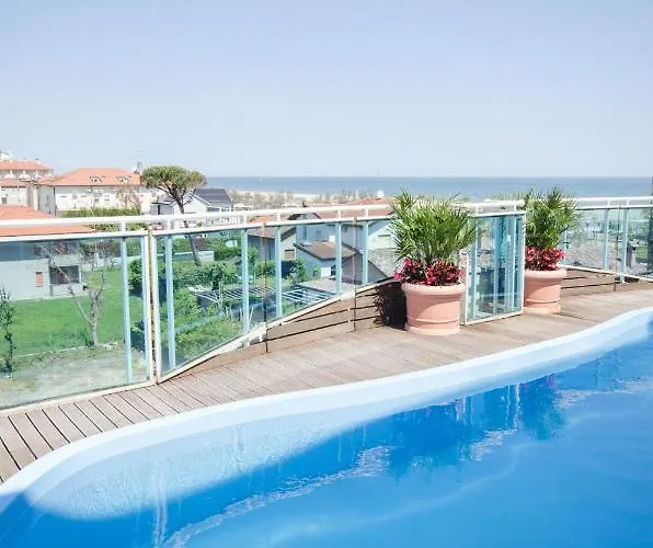 Hotel Cervia فندق 3*